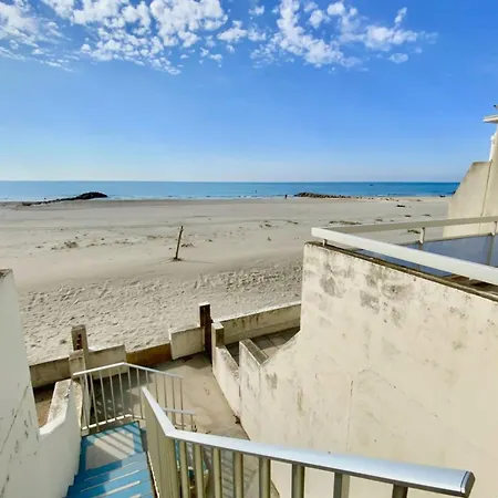 The Beach - Beachfront 2 Bedrooms With View !